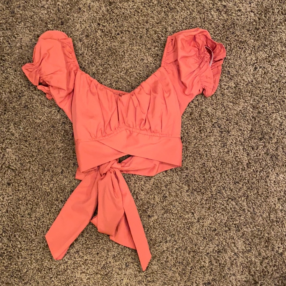 Super cute cropped midi top *never worn*
